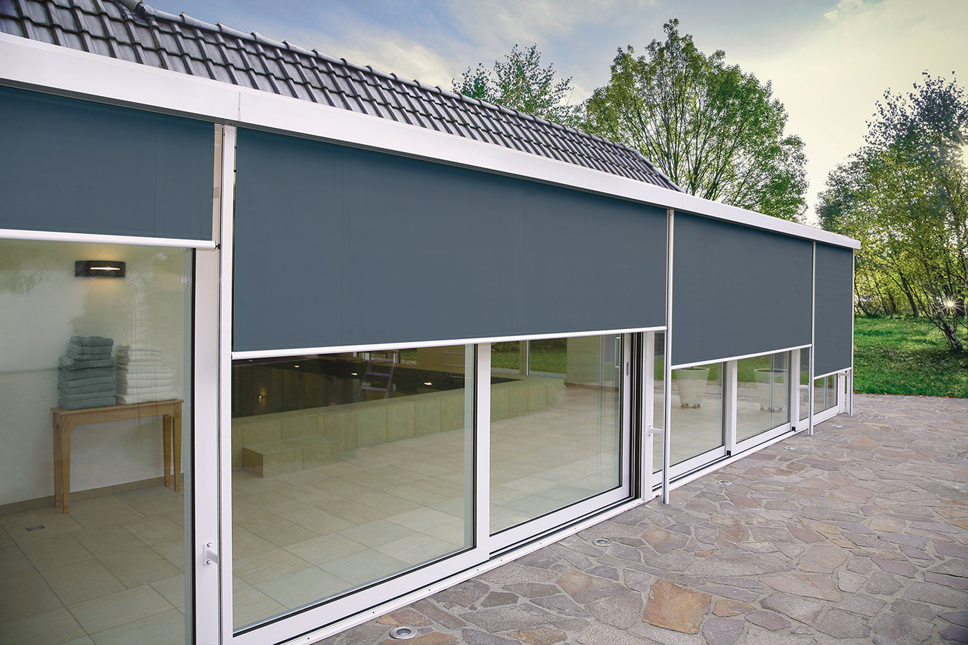 ZIP Senkrechtmarkise V599 | Windstabil & Smart