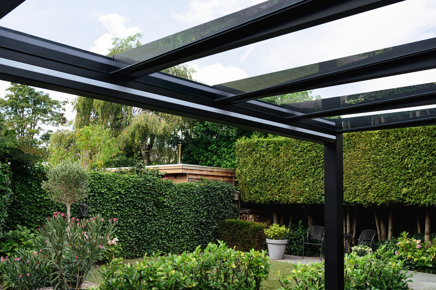 Cube - Terrassendach als Wandmontage auf 2 Stützen (inkl. Glaseindeckung in KLAR)