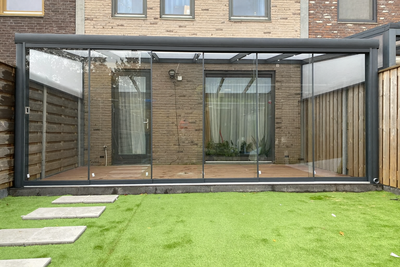 Glasschiebewand Matrix inkl. 10 mm ESG Klarglas in Schwarz RAL 9005